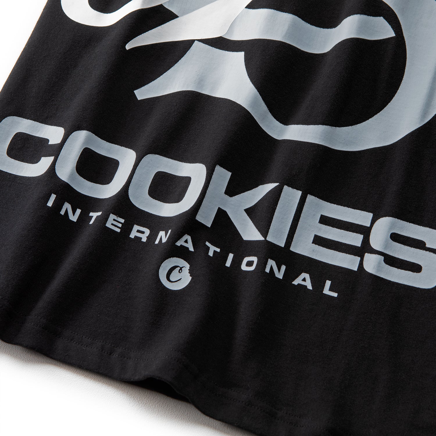 Intermural International Print Knit - Image 3